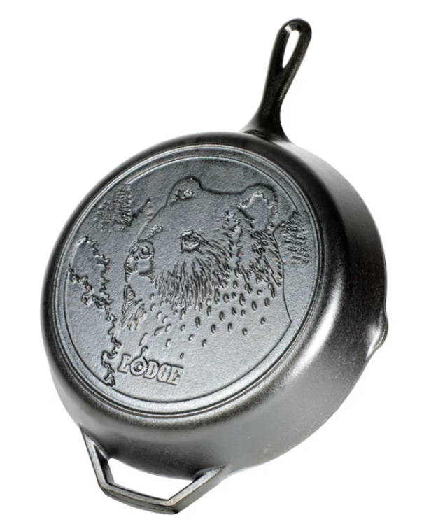 LODGE WILDLIFE BEAR CAST IRON SKILLET 12" BLACK